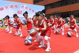 射门时致弗朗西斯重伤，田中碧被换下后立即找到加纳主帅道歉