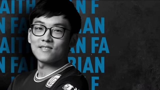 公正审视的 公正审视的